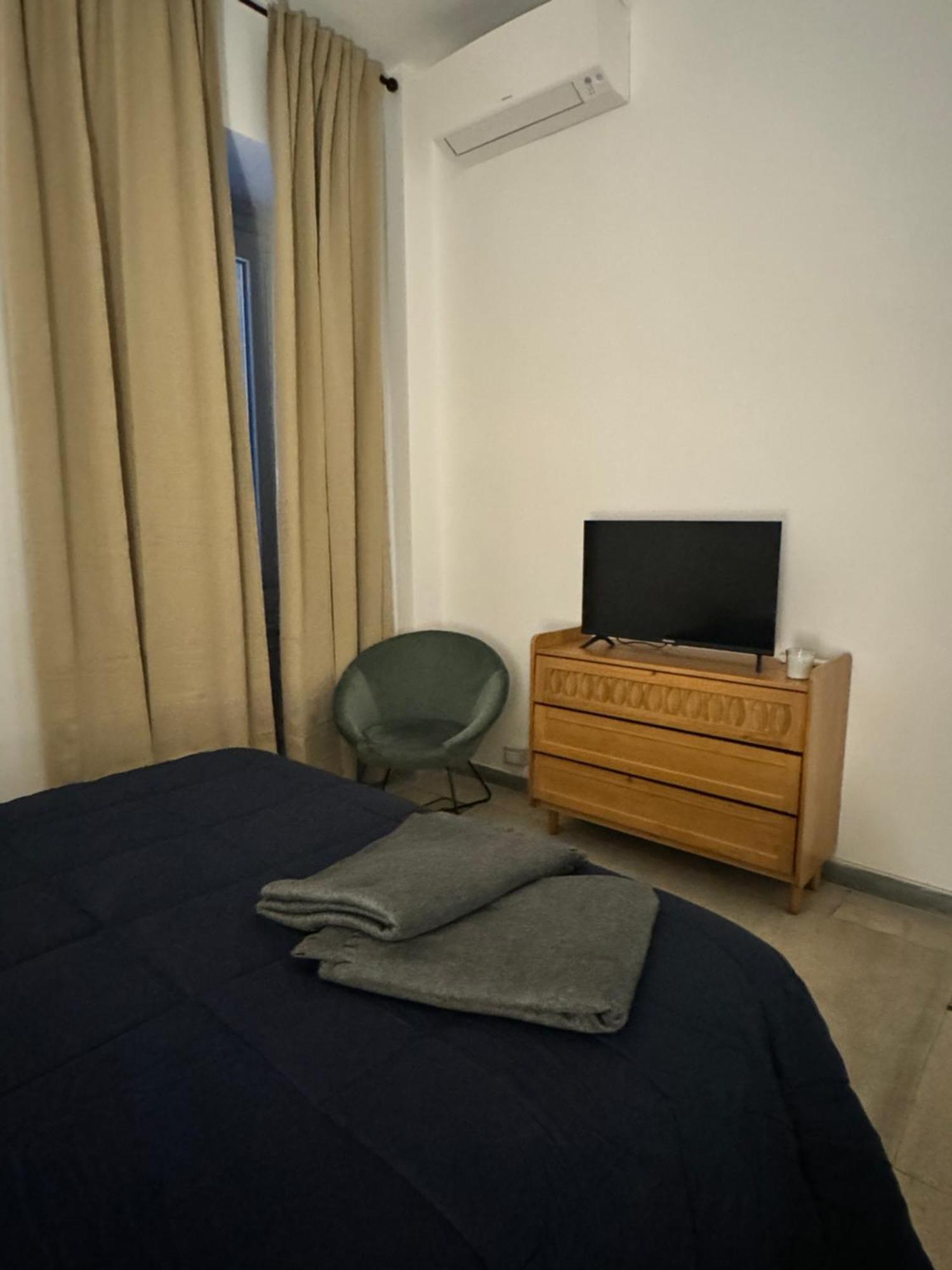 Pietra Apartment,Colosseo Рим Екстер'єр фото