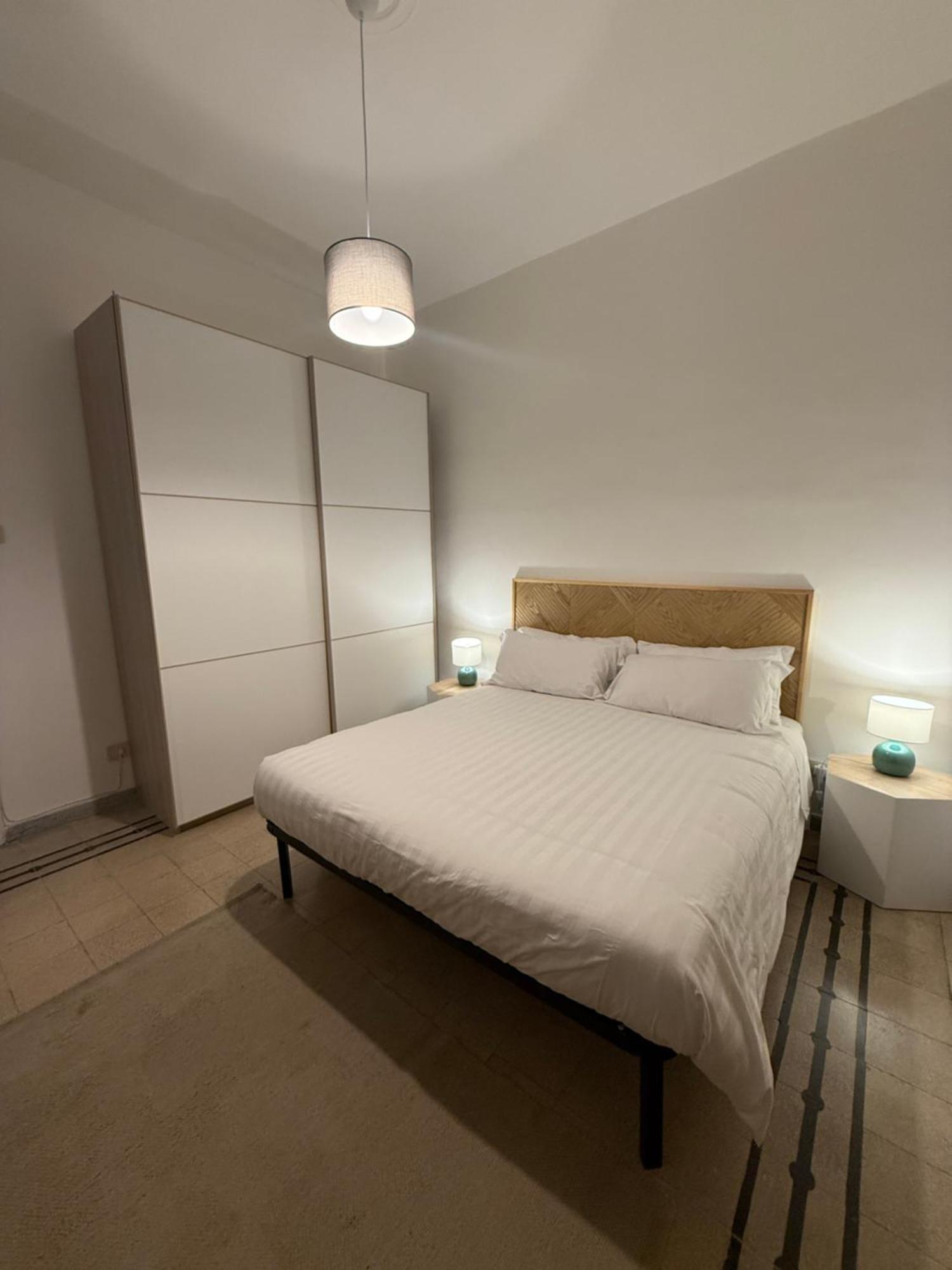 Pietra Apartment,Colosseo Рим Екстер'єр фото